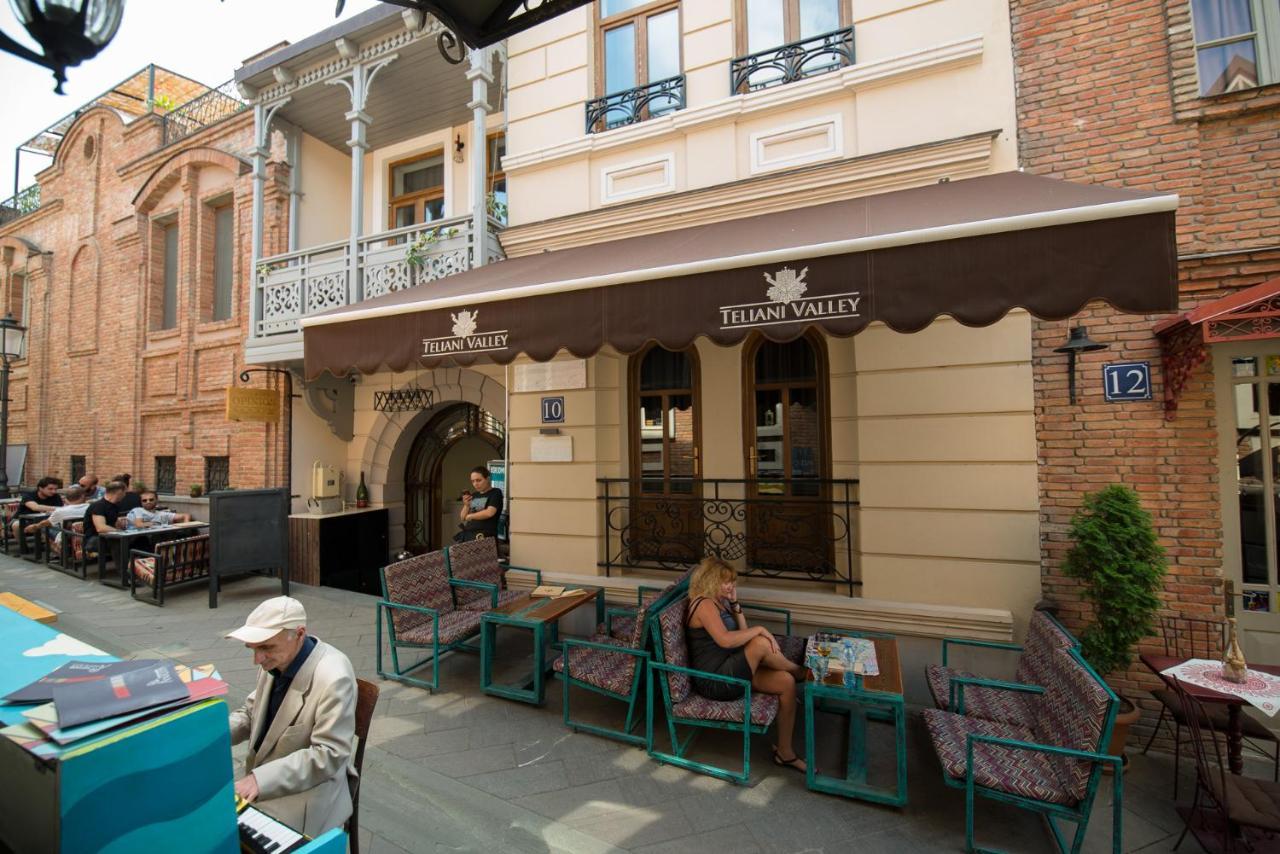 Old tbilisi hotel. Old City Boutique Hotel Тбилиси. Улица Шарден в Тбилиси. Hotel opinion Тбилиси. Гостиница в Грузии Тбилиси.